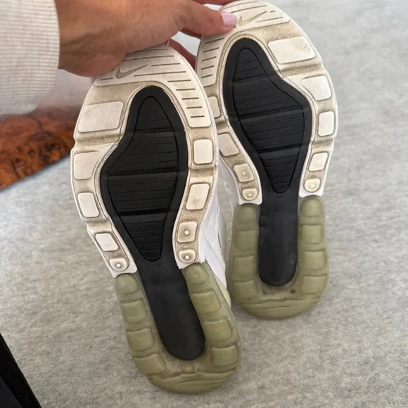 Nike w 8.5 Air Max 270 Black and White - Picture 7 of 12